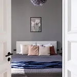 Bold 1909 Residences - Art Nouveau Living Apartament