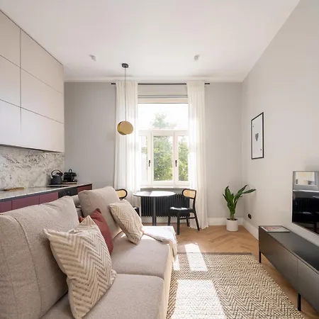 公寓 Bold 1909 Residences - Art Nouveau Living *