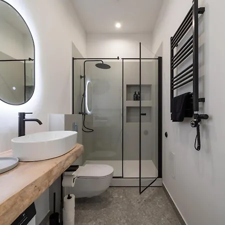 Bold 1909 Residences - Art Nouveau Living * 里加