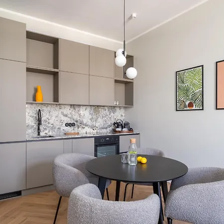 Bold 1909 Residences - Art Nouveau Living Daire