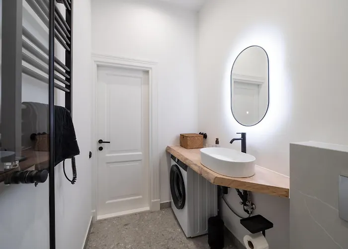 Apartment Bold 1909 Residences - Art Nouveau Living