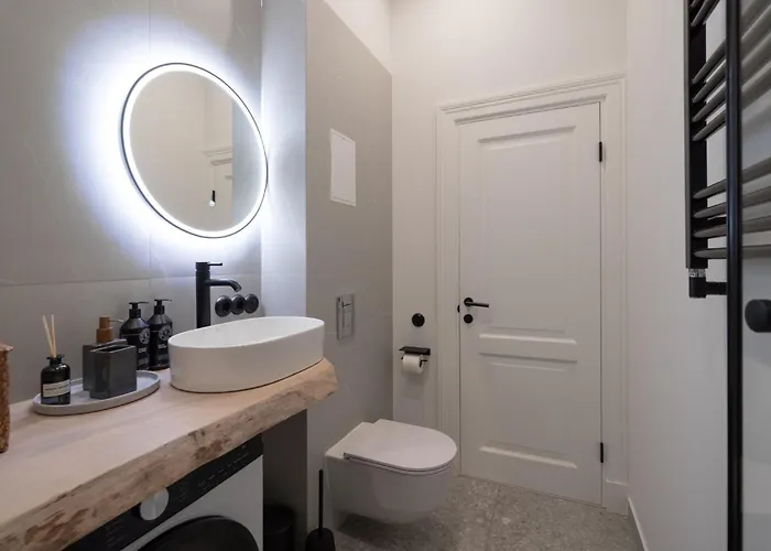 Bold 1909 Residences - Art Nouveau Living Apartment Riga