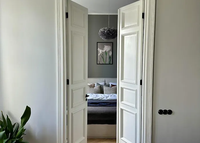 Bold 1909 Residences - Art Nouveau Living Apartment Riga